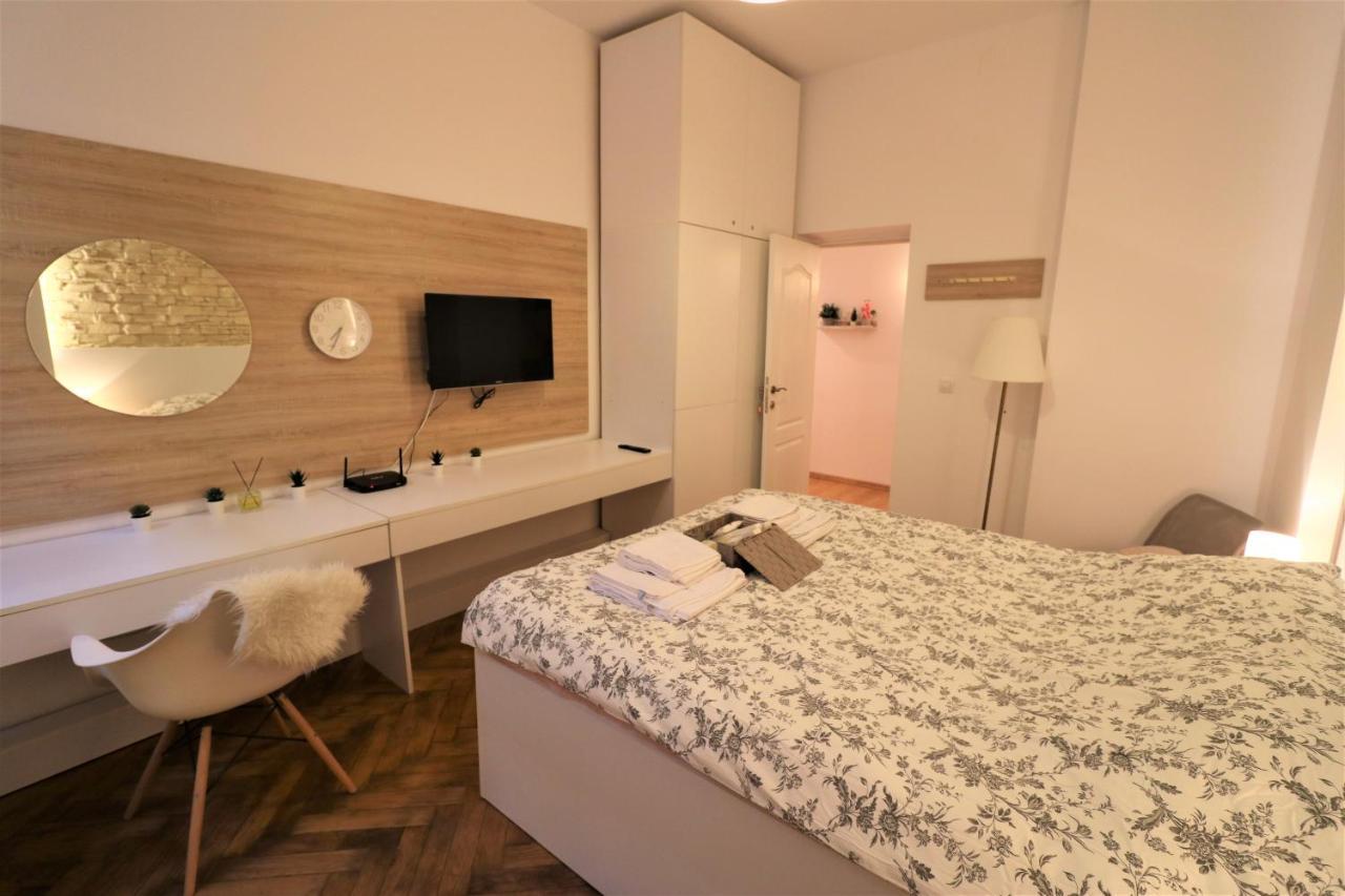 Cozy Old Town Apartment - Free Minibar Bucareste Exterior foto